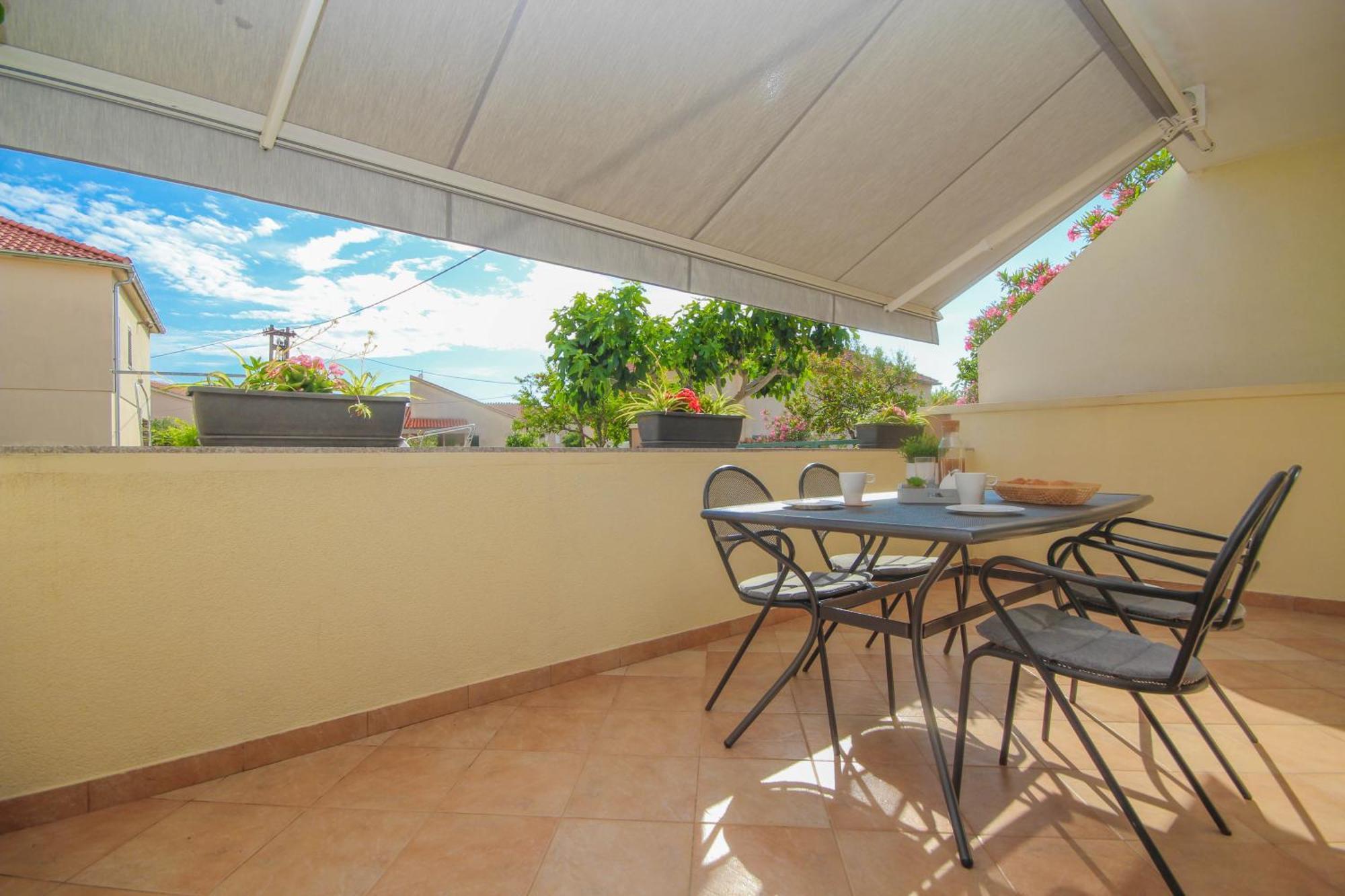 Family Petrov Apartments Vodice Quarto foto