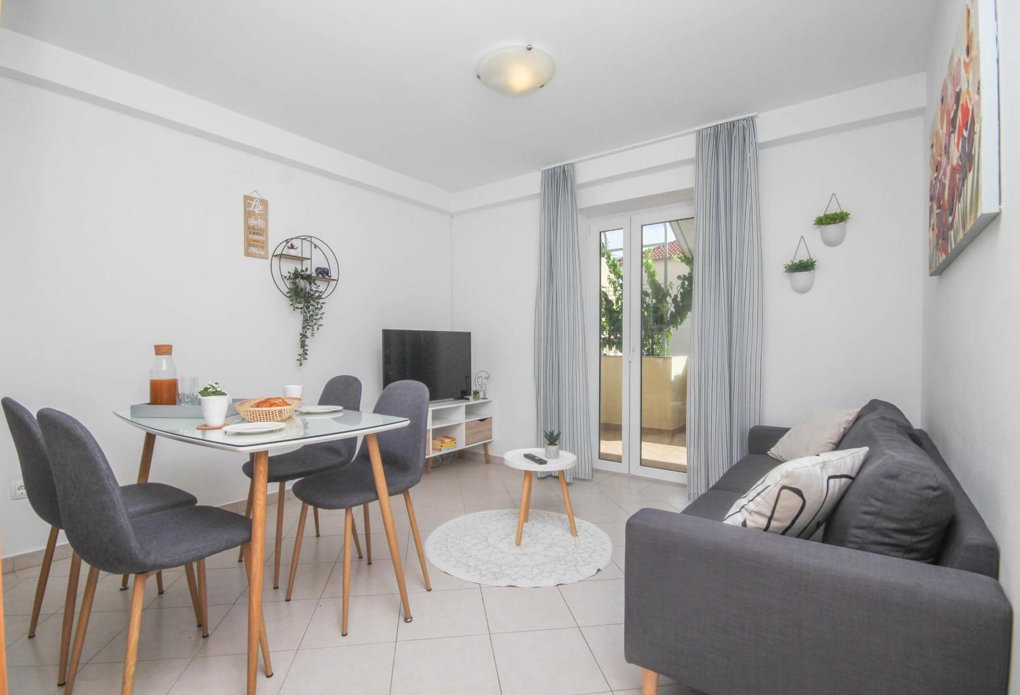 Family Petrov Apartments Vodice Quarto foto